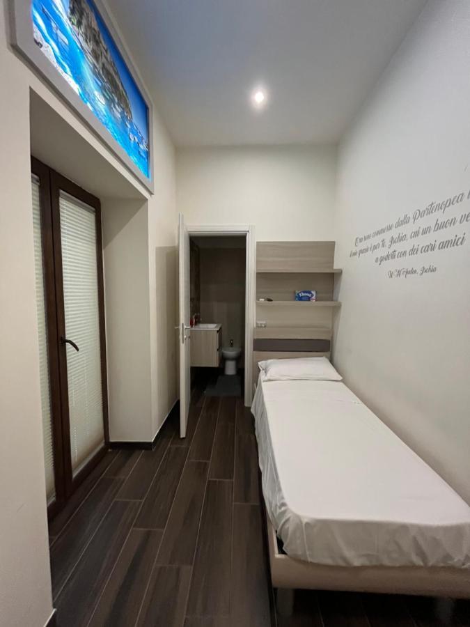 Beb Pisadog Bed & Breakfast Napoli Bagian luar foto